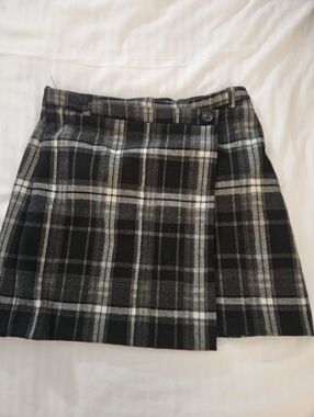 NWOT Plaid Black & Gray A-Line Skirt